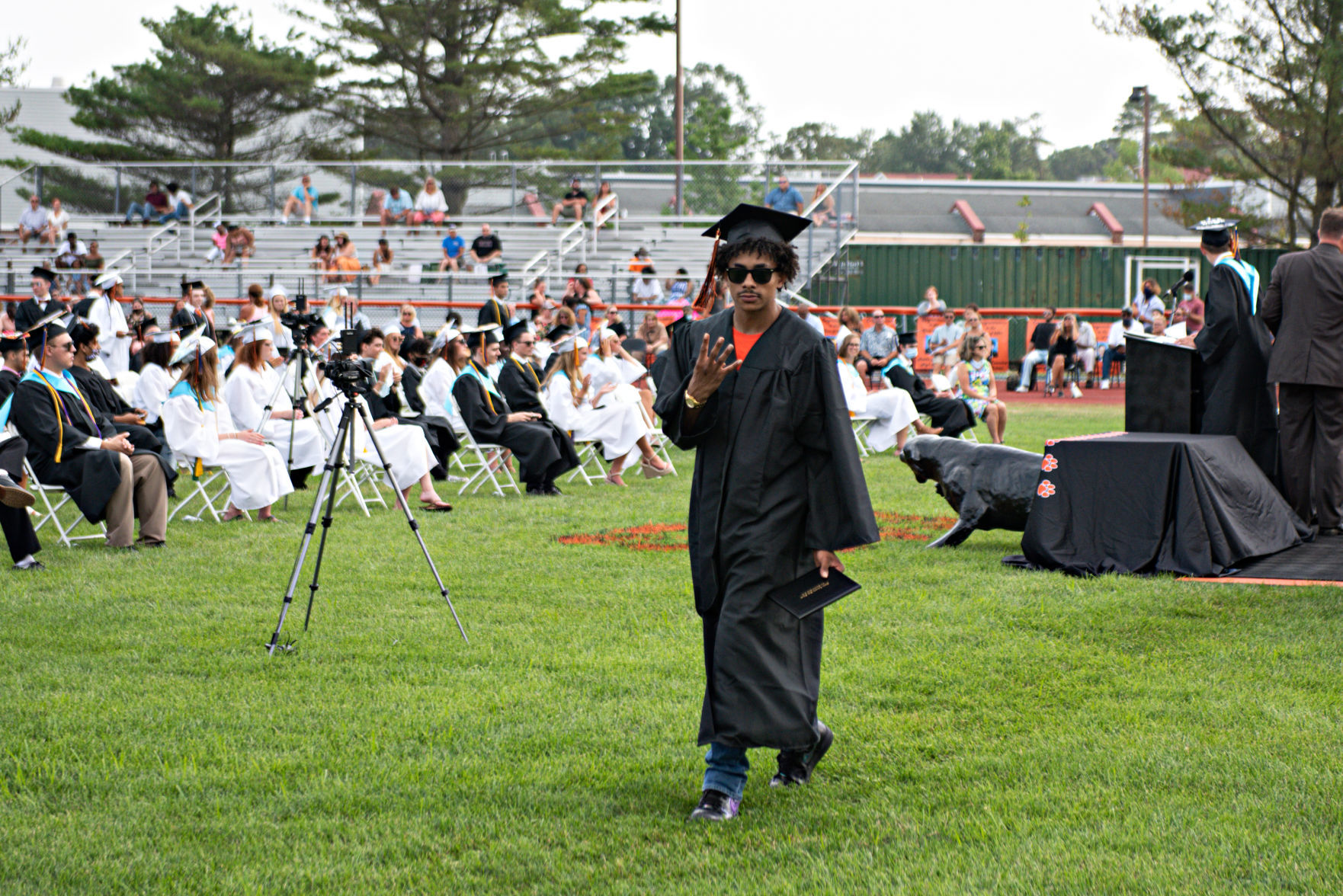 070820_nws_middlegrad